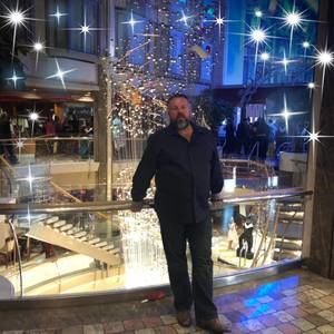 Meet your Posher, Miro